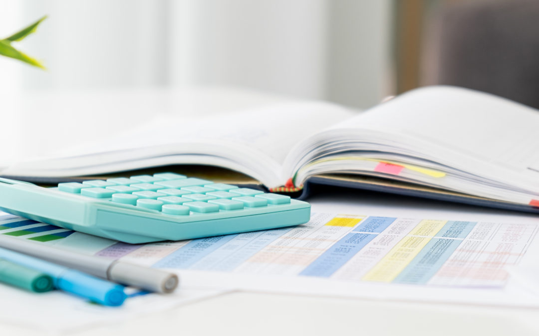 Acompte sur salaire vs avance sur salaire : quelle différence et comment les demander ?