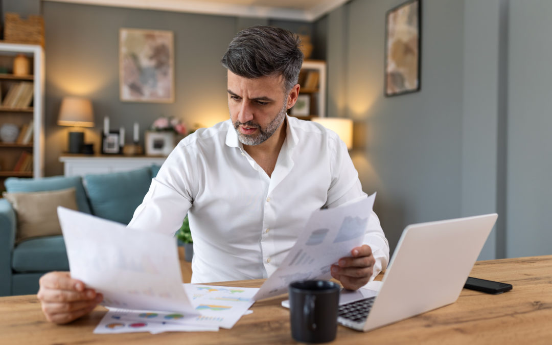 Comment lire les cotisations sur son bulletin de paie : guide pratique